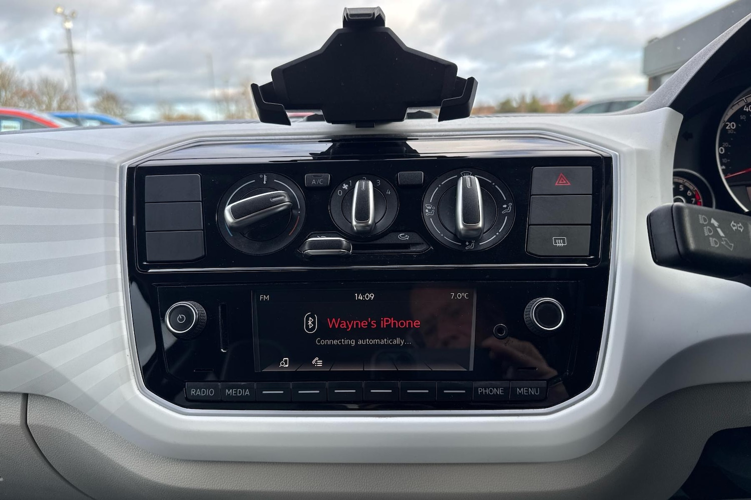 Used Volkswagen up! 2016 for sale - 77577579: Photo 21