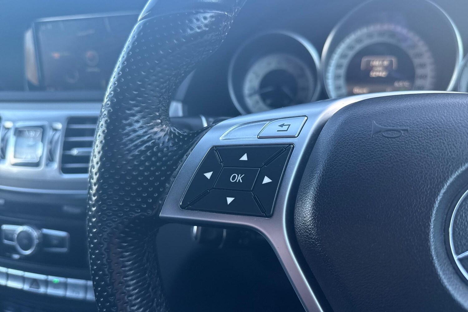 Used Mercedes-Benz E Class 2014 for sale - 77415098: Photo 15