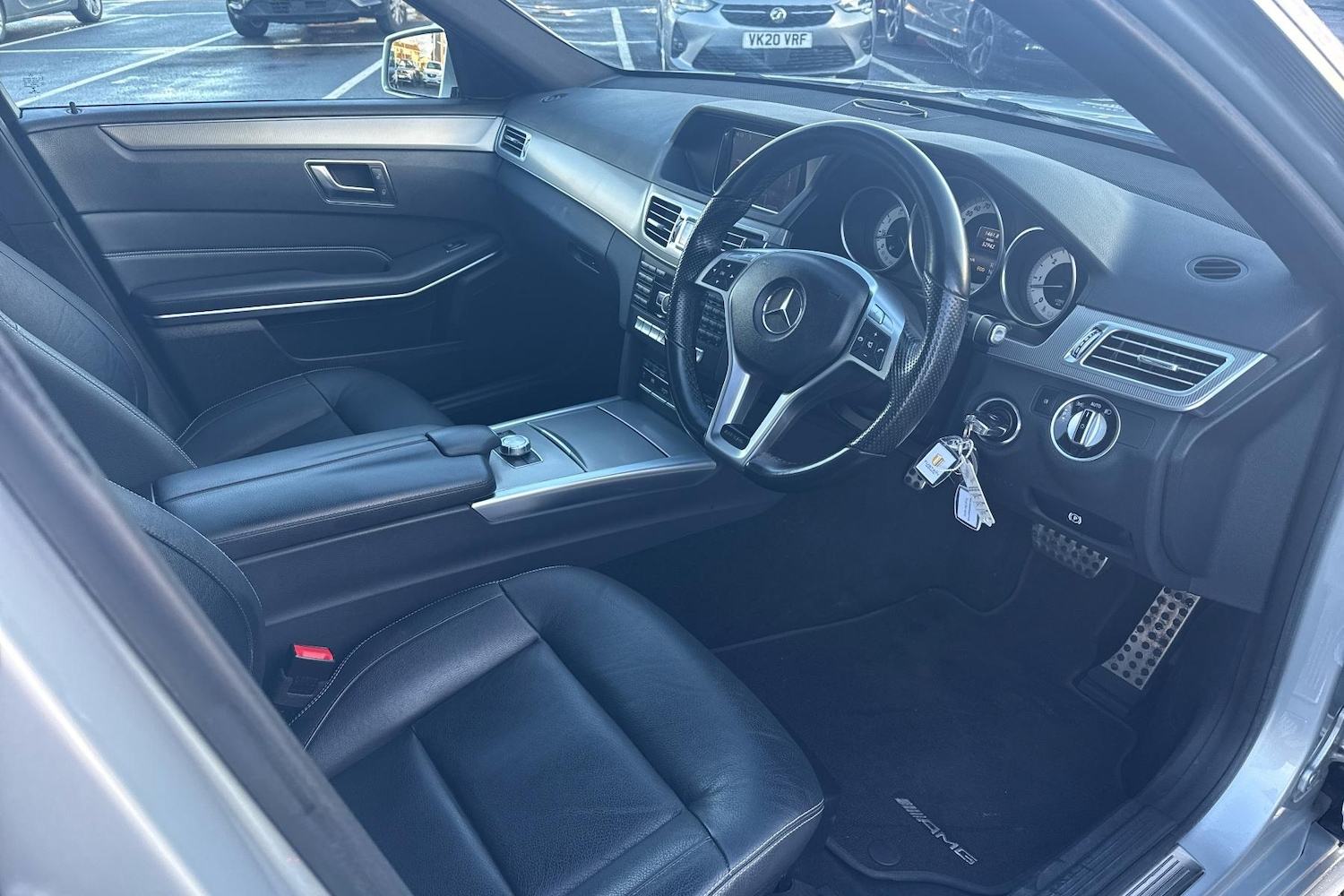 Used Mercedes-Benz E Class 2014 for sale - 77415098: Photo 2