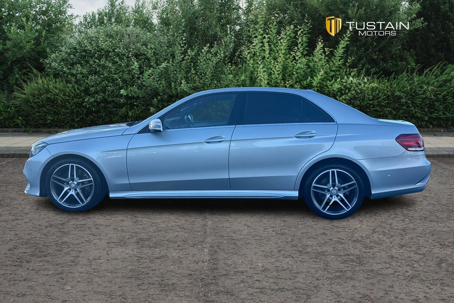 Used Mercedes-Benz E Class 2014 for sale - 77415098: Photo 9