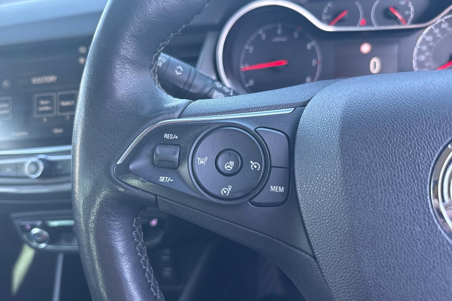 Used Vauxhall Crossland 2023 for sale - 76077014: Photo 15