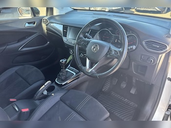 Used Vauxhall Crossland 2023 for sale - 76077014: Photo 2
