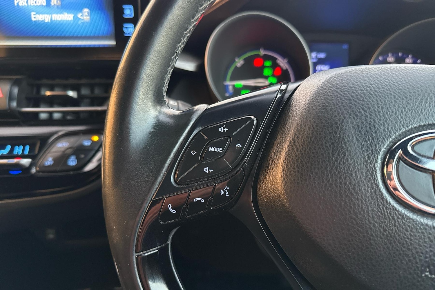 Used Toyota C-HR 2018 for sale - 76637161: Photo 15