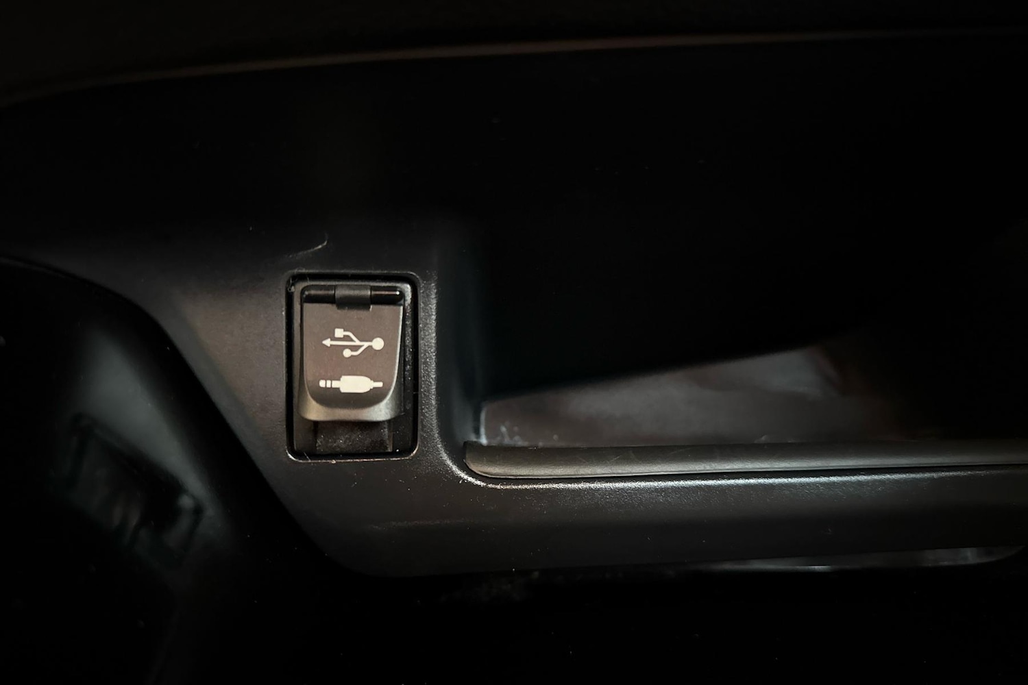 Used Toyota C-HR 2018 for sale - 76637161: Photo 25