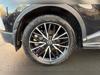 Used Toyota C-HR 2018 for sale - 76637161: Photo