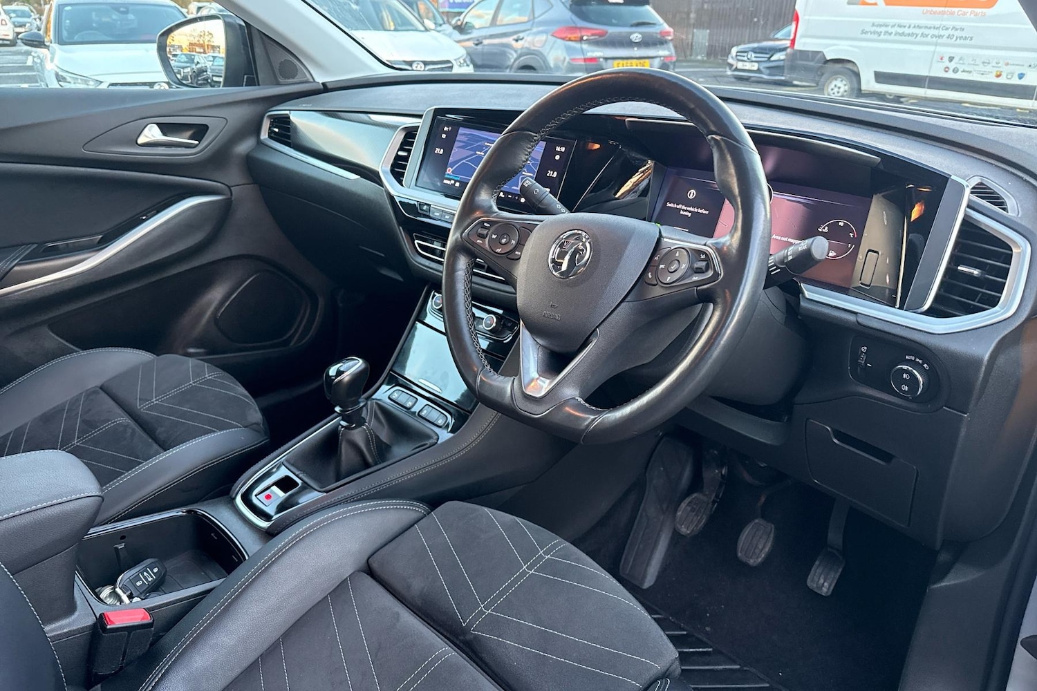 Used Vauxhall Grandland 2024 for sale - 76666035: Photo 2