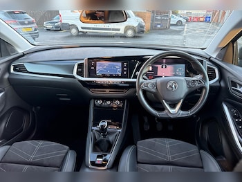 Used Vauxhall Grandland 2024 for sale - 76666035: Photo