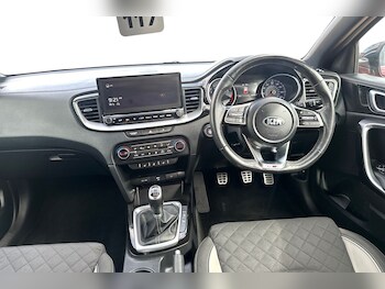 Used Kia Ceed 2021 for sale - 75902931: Photo