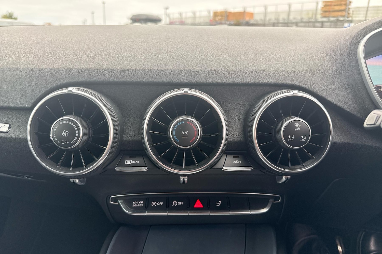 Used Audi TT 2017 for sale - 76133576: Photo 25