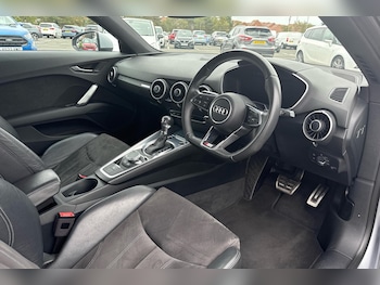 Used Audi TT 2017 for sale - 76133576: Photo