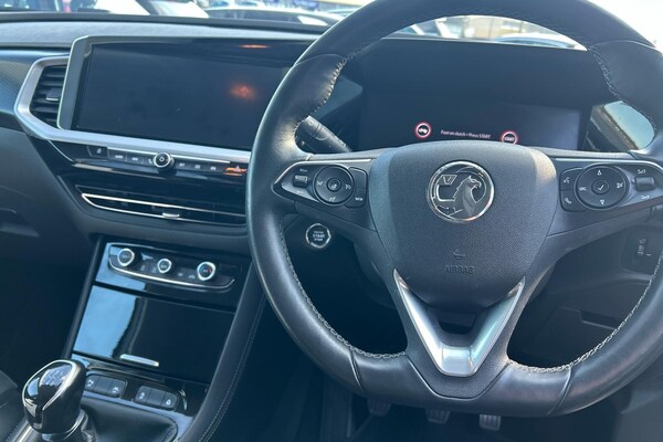 Used Vauxhall Grandland 2023 for sale - 75637626: Photo 2