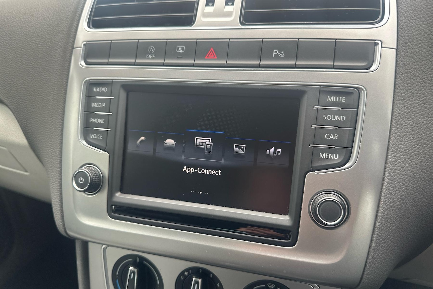 Used Volkswagen Polo 2017 for sale - 77123812: Photo 18