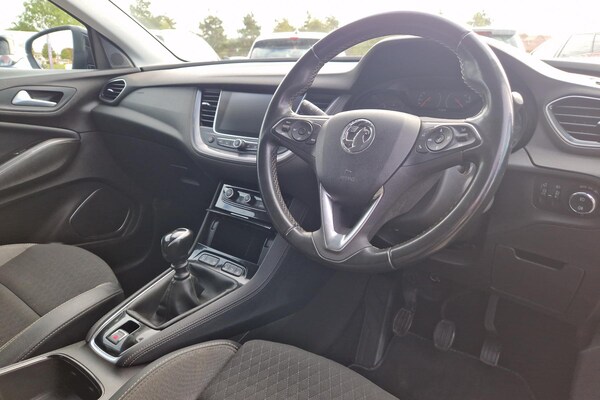 Used Vauxhall Grandland X 2021 for sale - 76339426: Photo 2