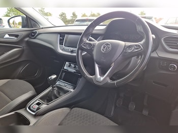Used Vauxhall Grandland X 2021 for sale - 76339426: Photo 2