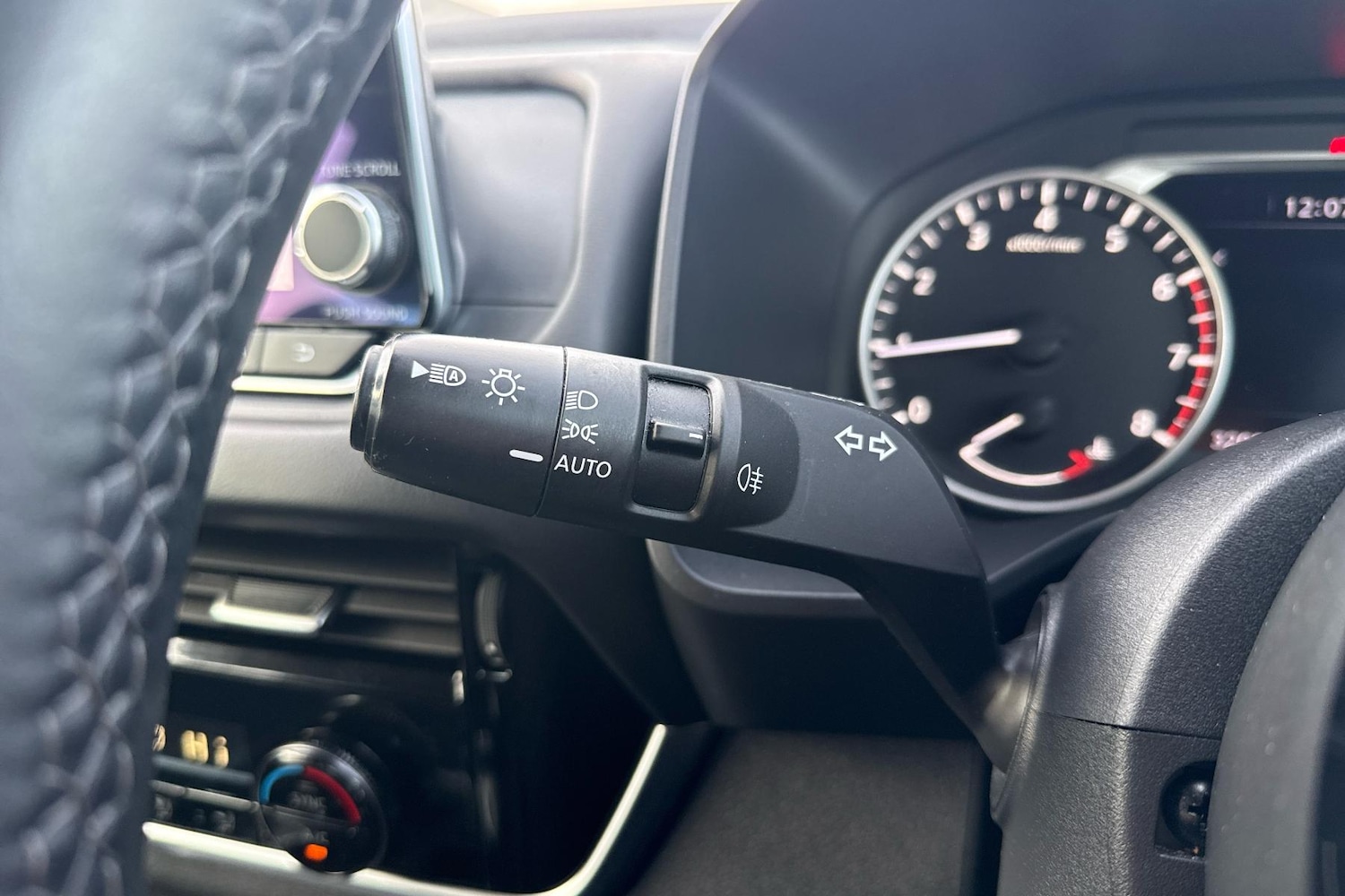 Used Nissan Qashqai for sale - 76732599: Photo 17