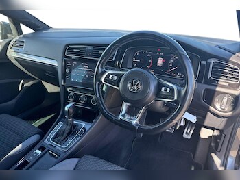 Used Volkswagen Golf 2019 for sale - 78576524: Photo