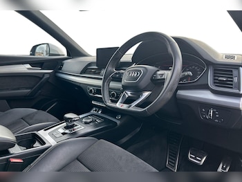 Used Audi Q5 2018 for sale - 77815301: Photo