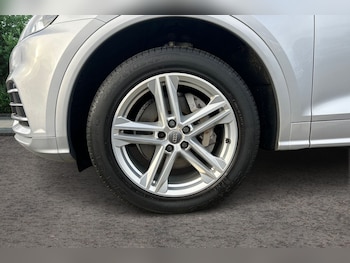 Used Audi Q5 2018 for sale - 77815301: Photo