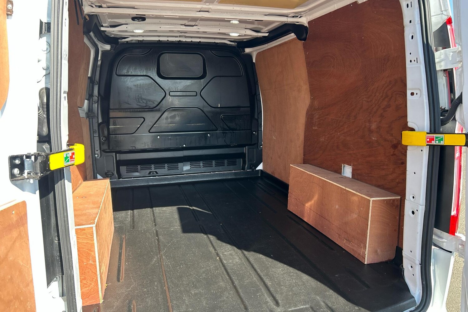 Used Ford Transit Custom 2022 for sale - 74681857: Photo 16
