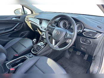 Used Vauxhall Astra undefined for sale - 78378378: Photo