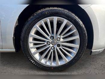 Used Vauxhall Astra undefined for sale - 78378378: Photo