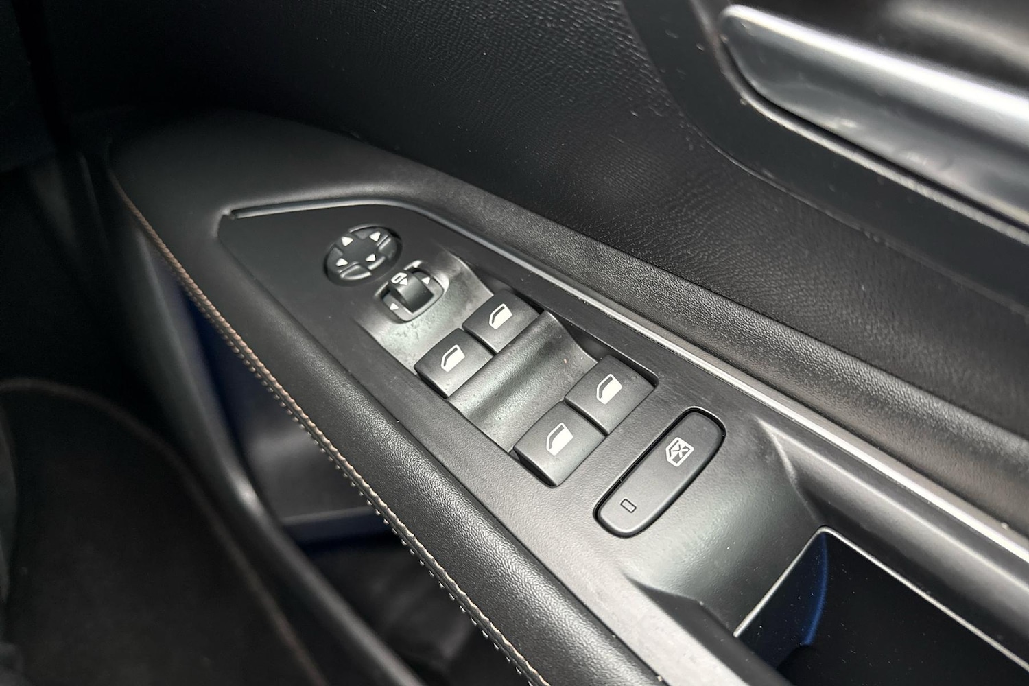 Used Peugeot 3008 2019 for sale - 77083200: Photo 19