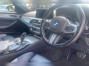 Used BMW 5 Series 2017 for sale - 75143448: Photo
