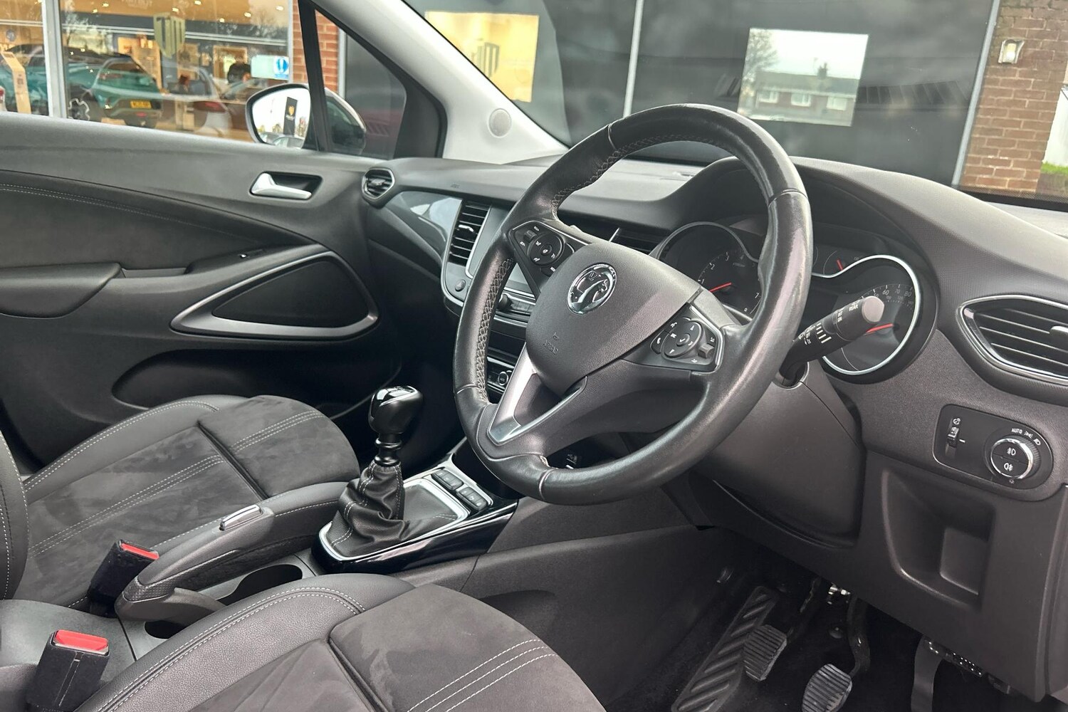 Used Vauxhall Crossland 2022 for sale - 76541112: Photo 2