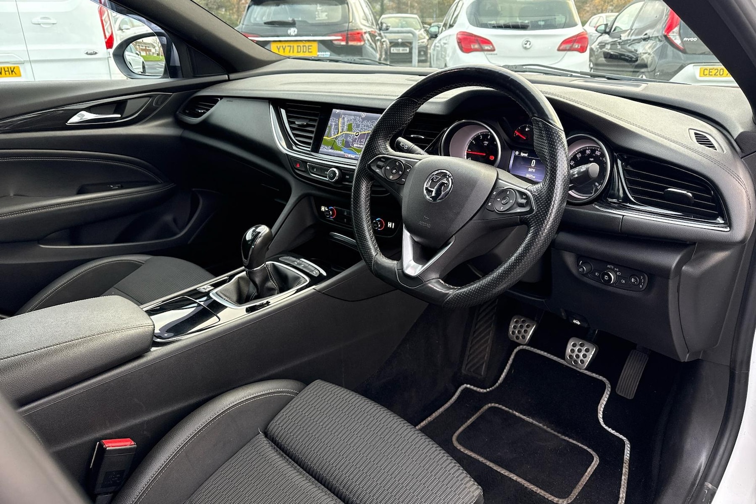 Used Vauxhall Insignia 2018 for sale - 76805165: Photo 2