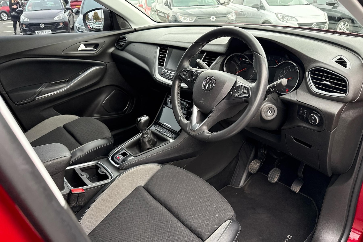 Used Vauxhall Grandland X 2019 for sale - 76063137: Photo 2