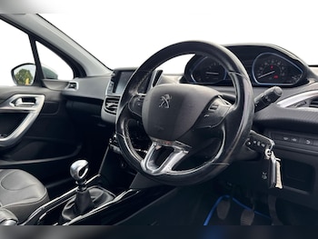 Used Peugeot 2008 2019 for sale - 79555908: Photo