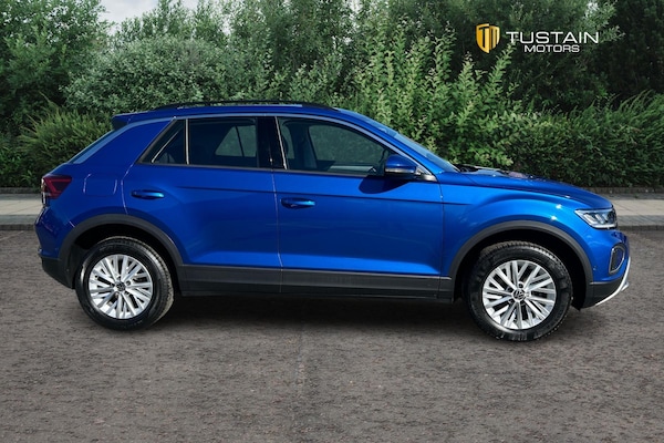 Used Volkswagen T-Roc 2023 for sale - 75944195: Photo 8