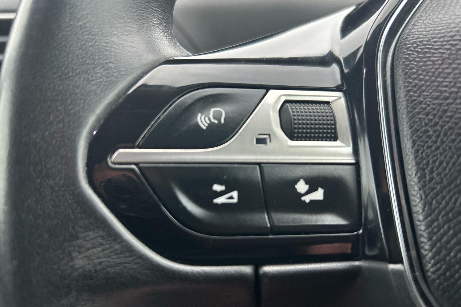 Used Peugeot 3008 2017 for sale - 77147650: Photo 18