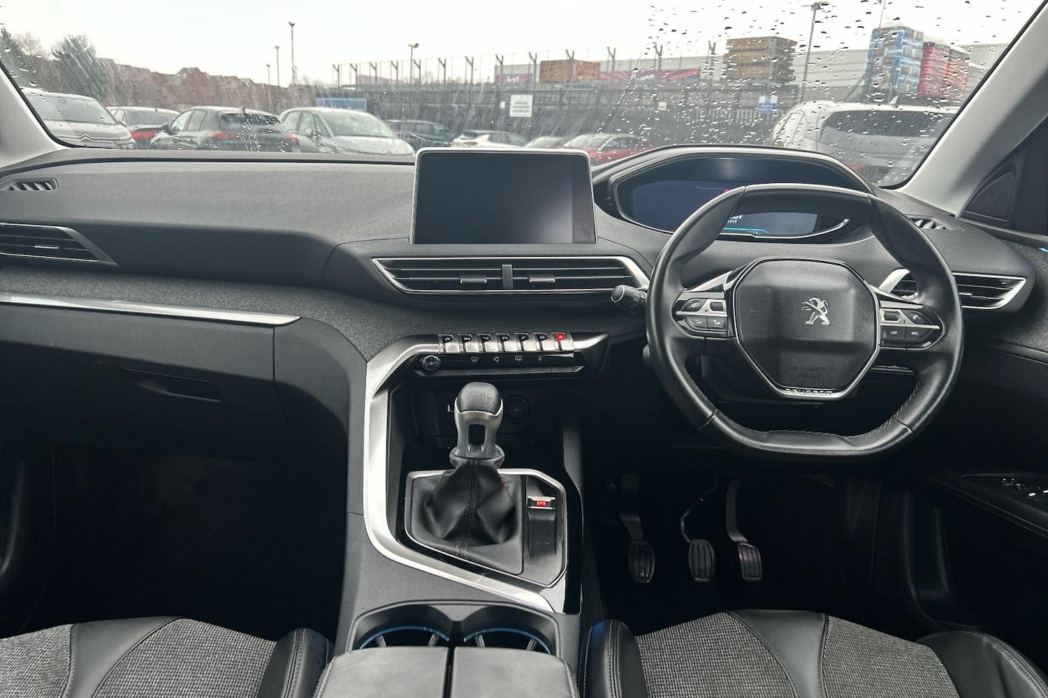 Used Peugeot 3008 2017 for sale - 77147650: Photo 4