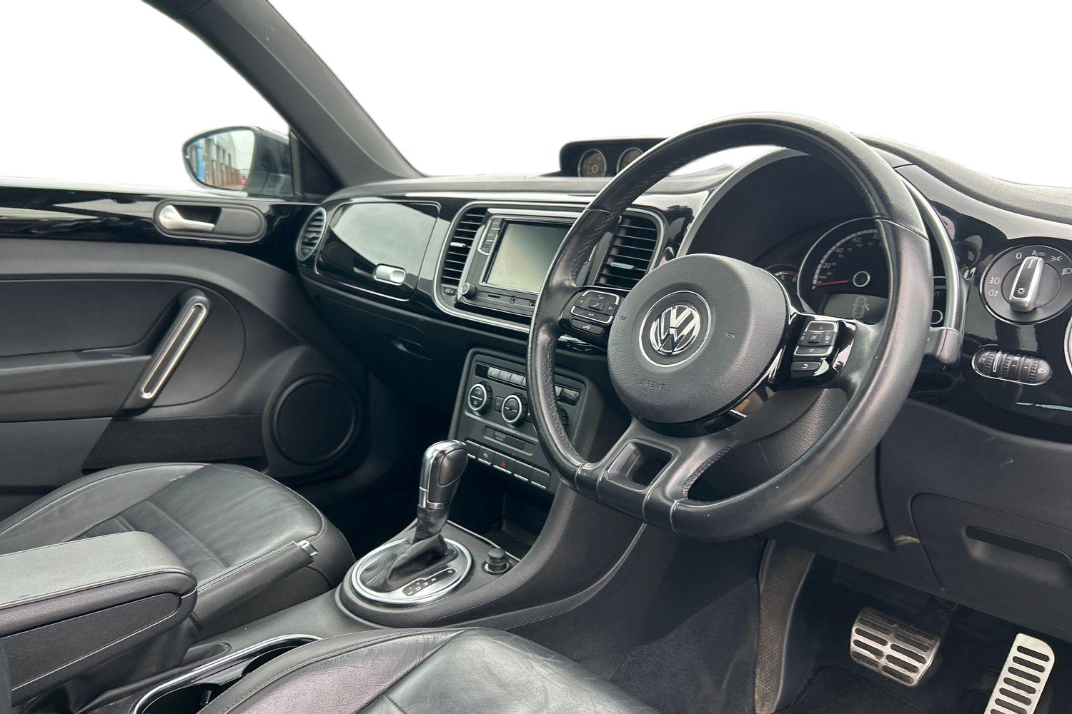 Used Volkswagen Beetle 2013 for sale - 78187681: Photo 2