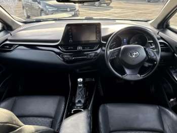 Used Toyota C-HR 2020 for sale - 74613103: Photo