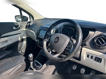 Used Renault Captur 2019 for sale - 78451111: Photo