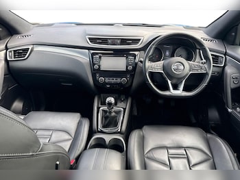 Used Nissan Qashqai 2017 for sale - 79443617: Photo
