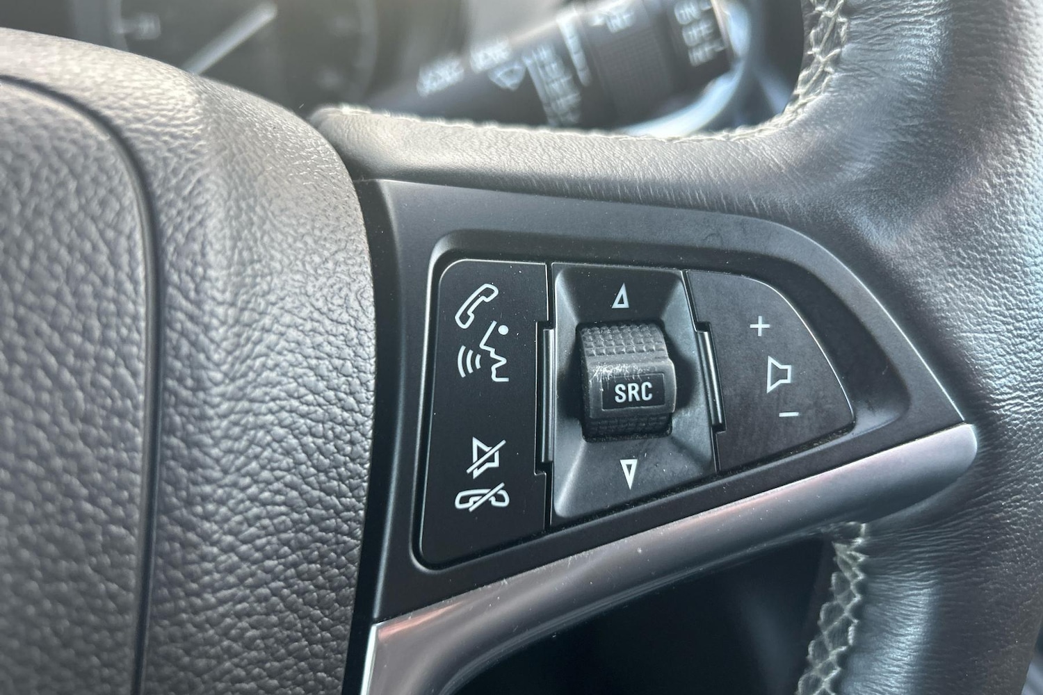 Used Vauxhall Mokka X 2018 for sale - 77000376: Photo 17