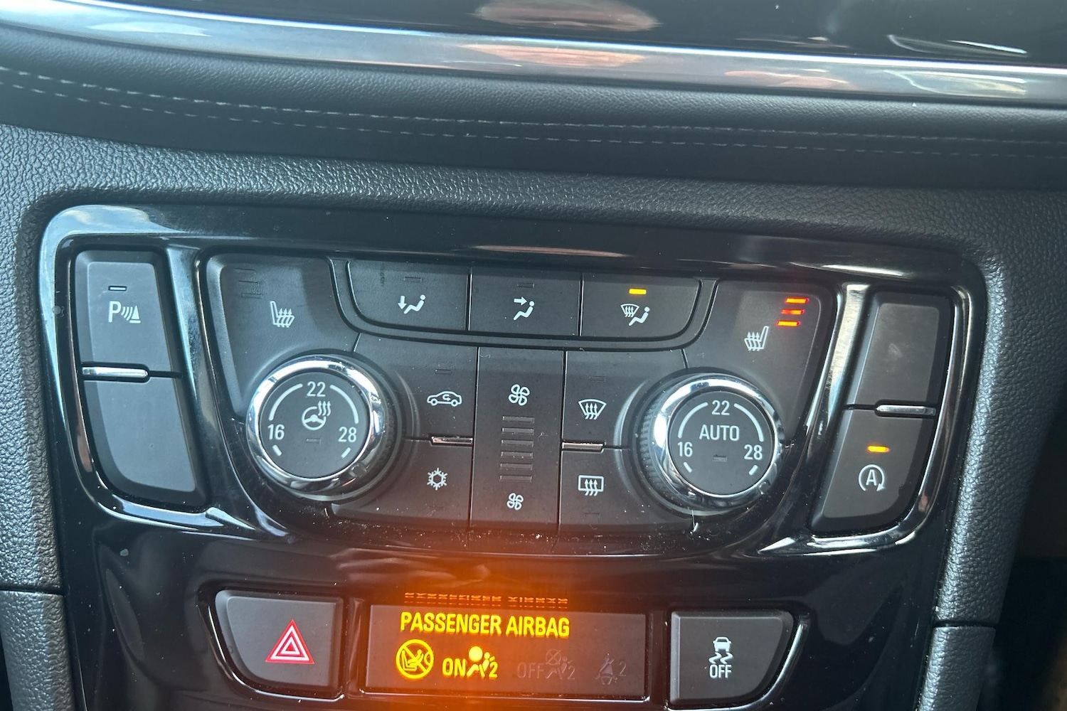 Used Vauxhall Mokka X 2018 for sale - 77000376: Photo 22