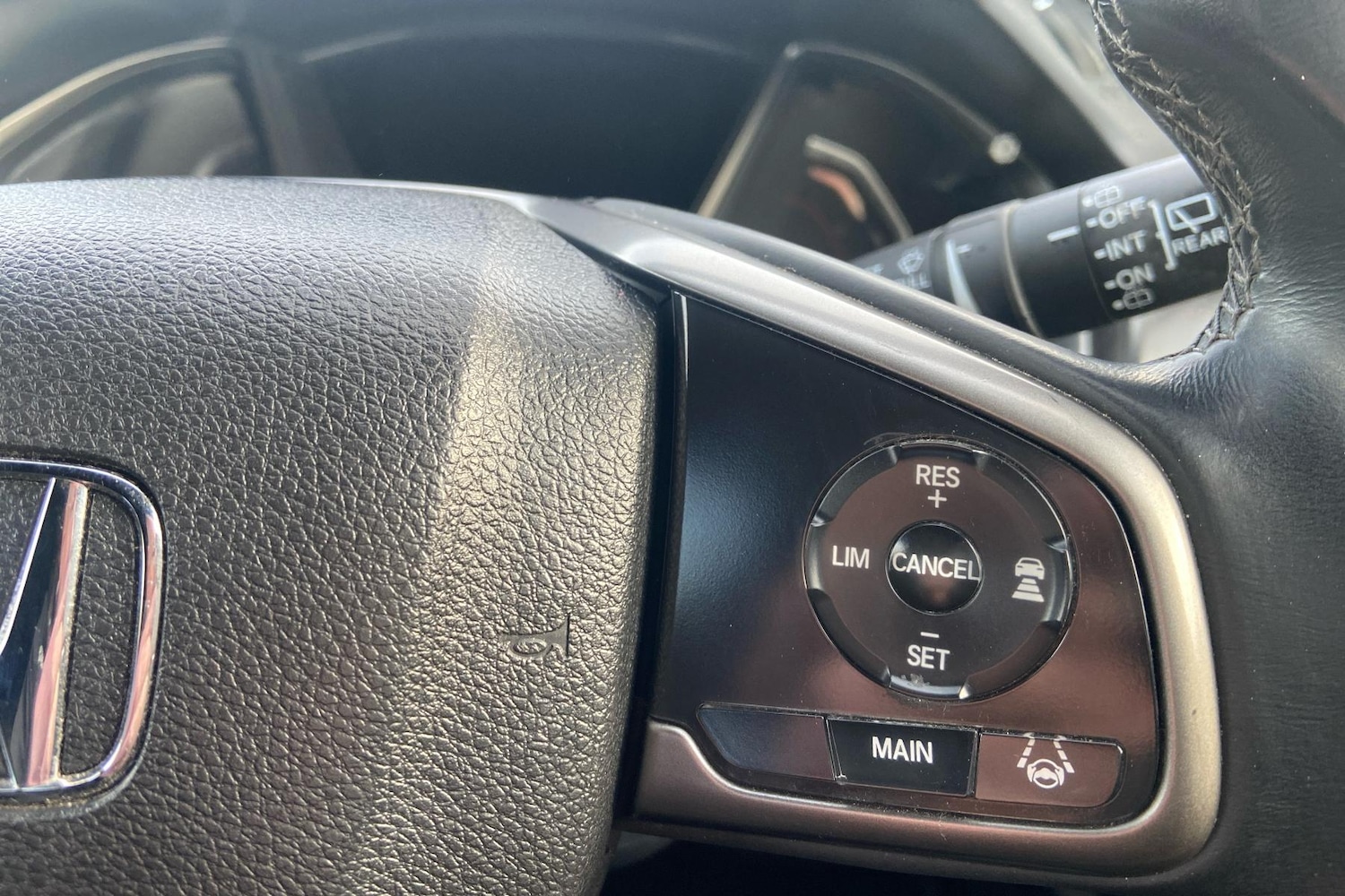 Used Honda Civic 2017 for sale - 76373537: Photo 16