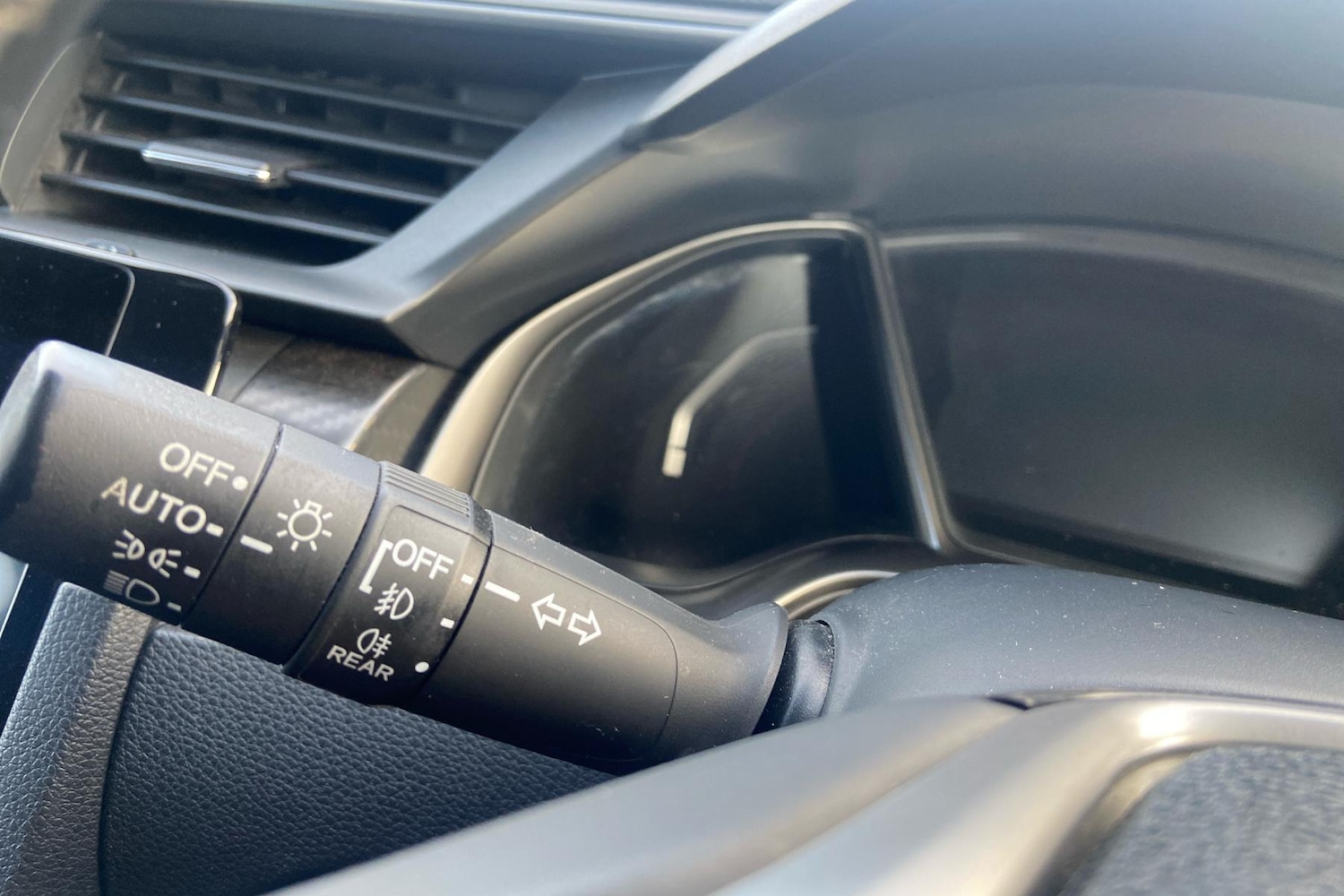 Used Honda Civic 2017 for sale - 76373537: Photo 19