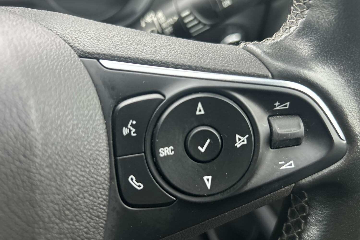 Used Vauxhall Crossland 2022 for sale - 76694096: Photo 18