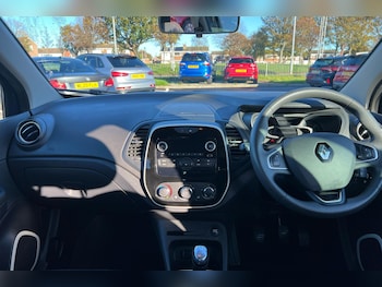 Used Renault Captur 2018 for sale - 76390832: Photo