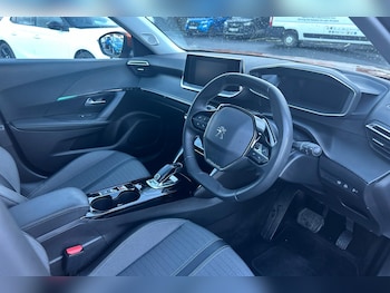 Used Peugeot 2008 2021 for sale - 76411526: Photo