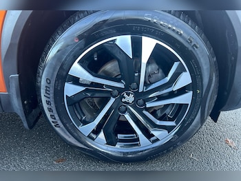 Used Peugeot 2008 2021 for sale - 76411526: Photo