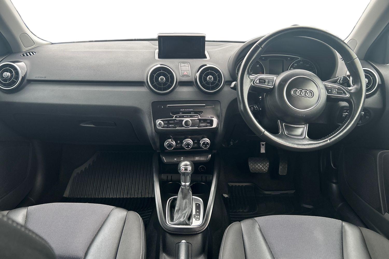 Used Audi A1 2015 for sale - 77787289: Photo 4