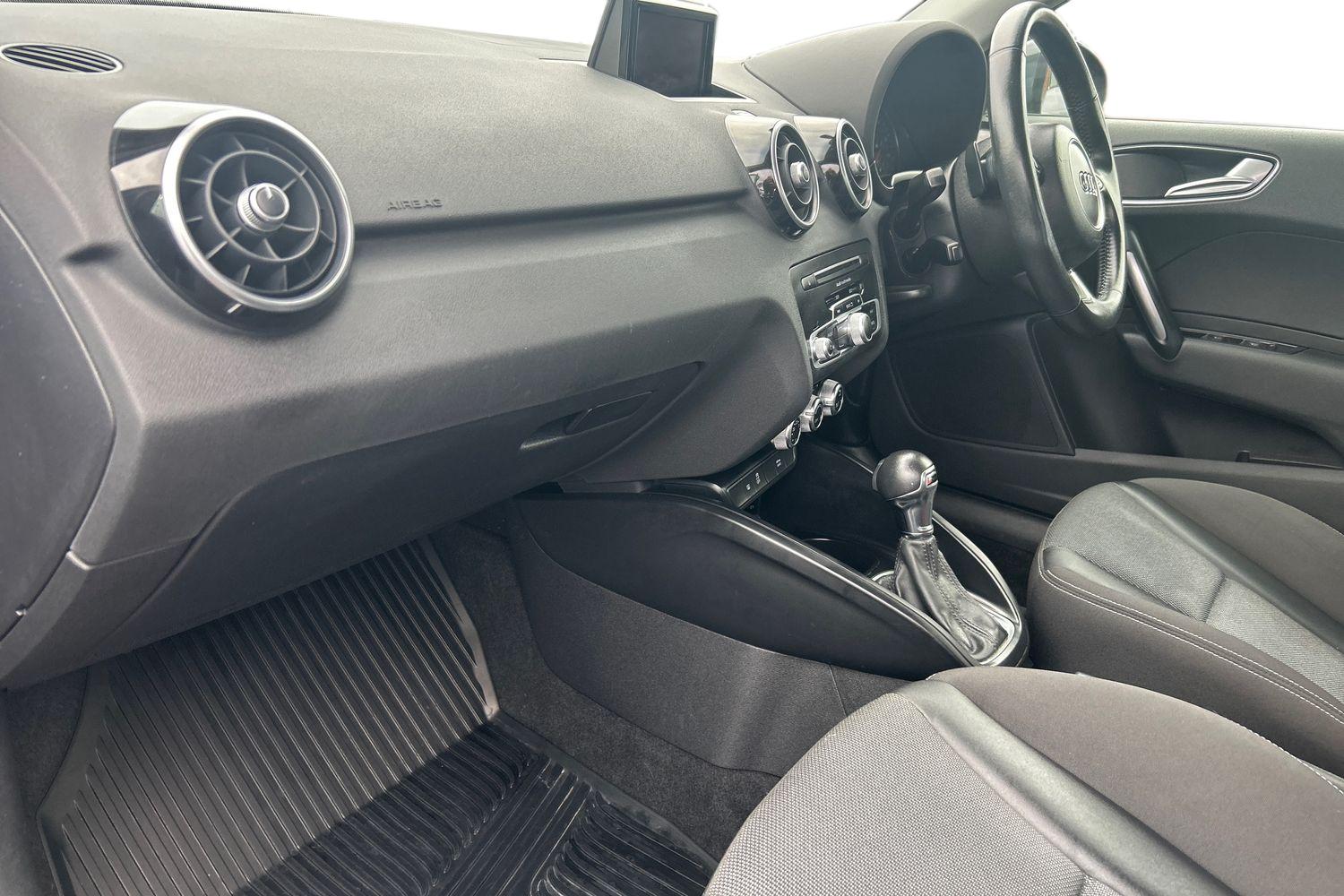 Used Audi A1 2015 for sale - 77787289: Photo 5