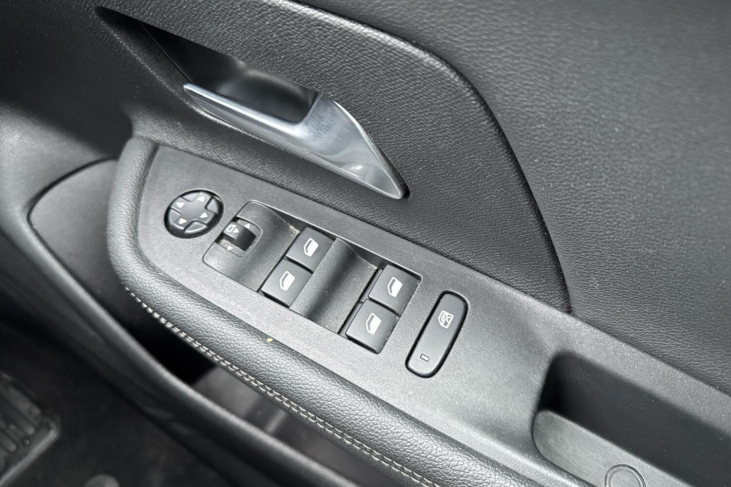 Used Vauxhall Mokka Electric 2023 for sale - 77219954: Photo 18