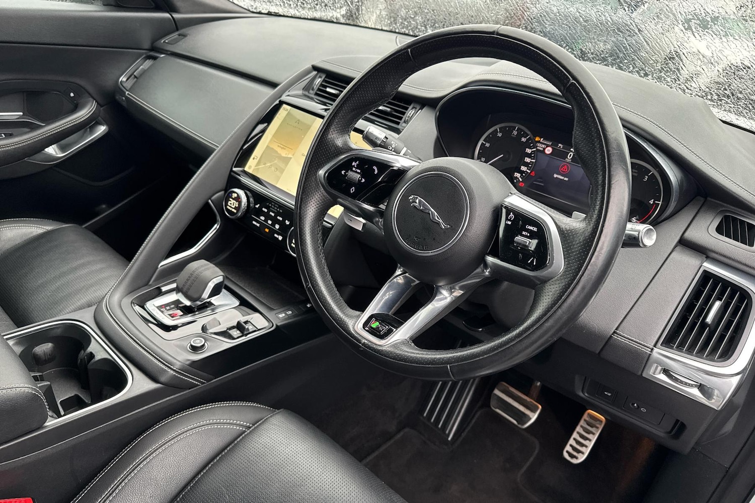 Used Jaguar E-Pace 2021 for sale - 77527882: Photo 2